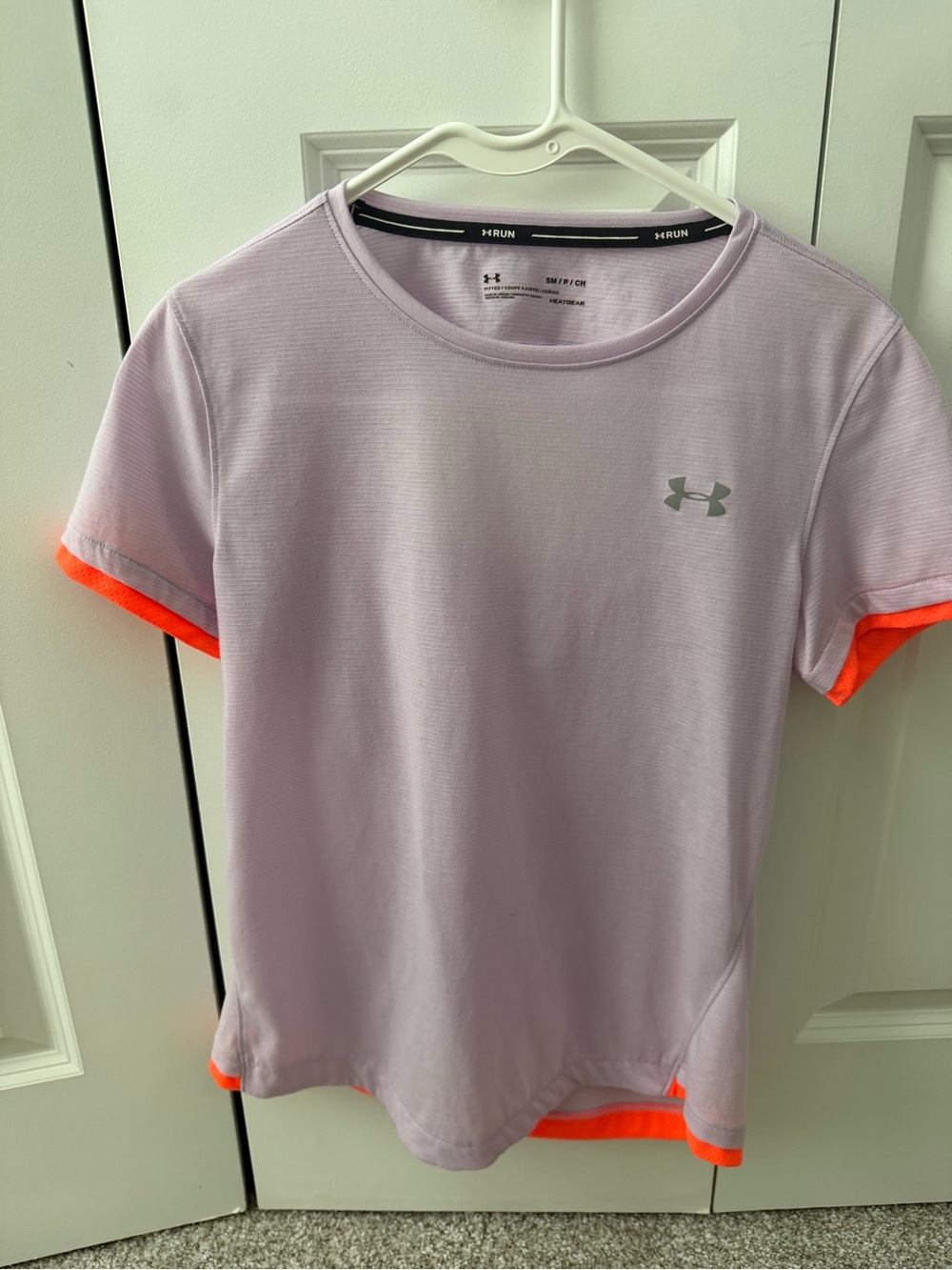 Women’s Under Armour Fitted Running Performance Shirt Cut Out Back Size S